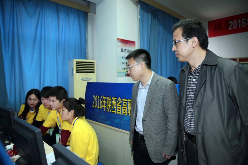 何玉麒副处长实地检查督导比赛